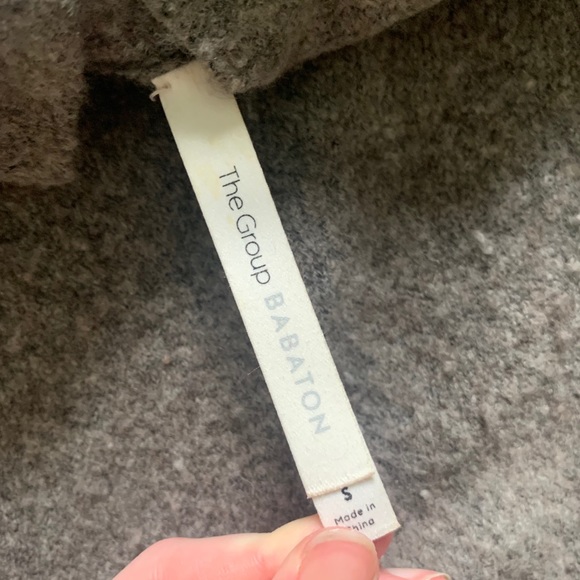 Aritzia turtle neck - Picture 2 of 3